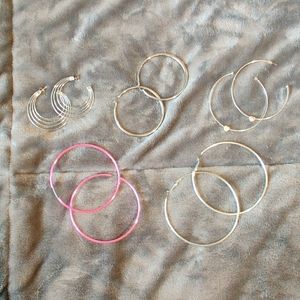 Set of 5 hoop earrings